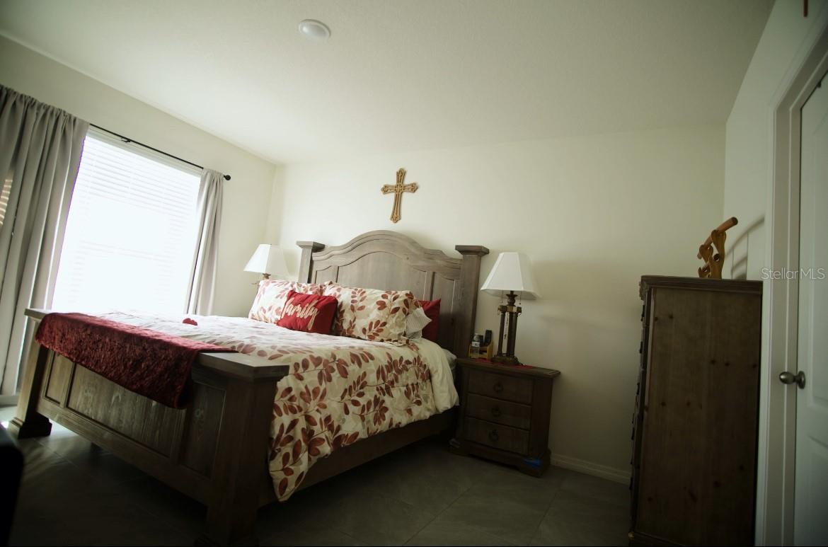 VICTORIA OAKS PH C - Residential