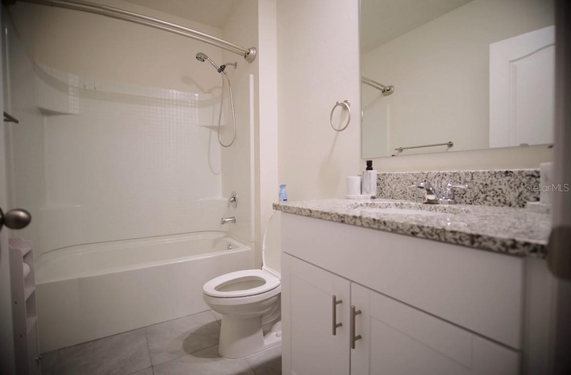 VICTORIA OAKS PH C - Residential