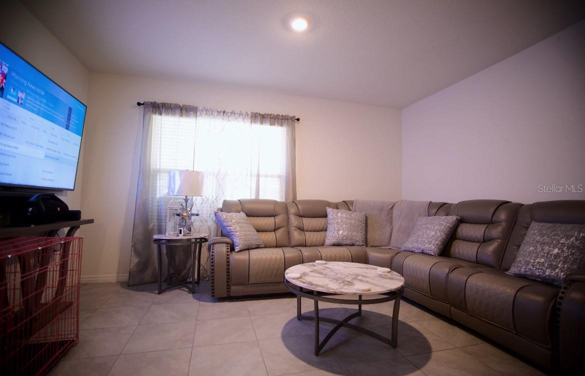 VICTORIA OAKS PH C - Residential