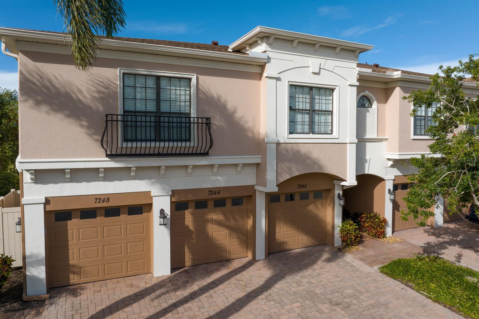 PALMA SOLA TRACE - Residential Lease