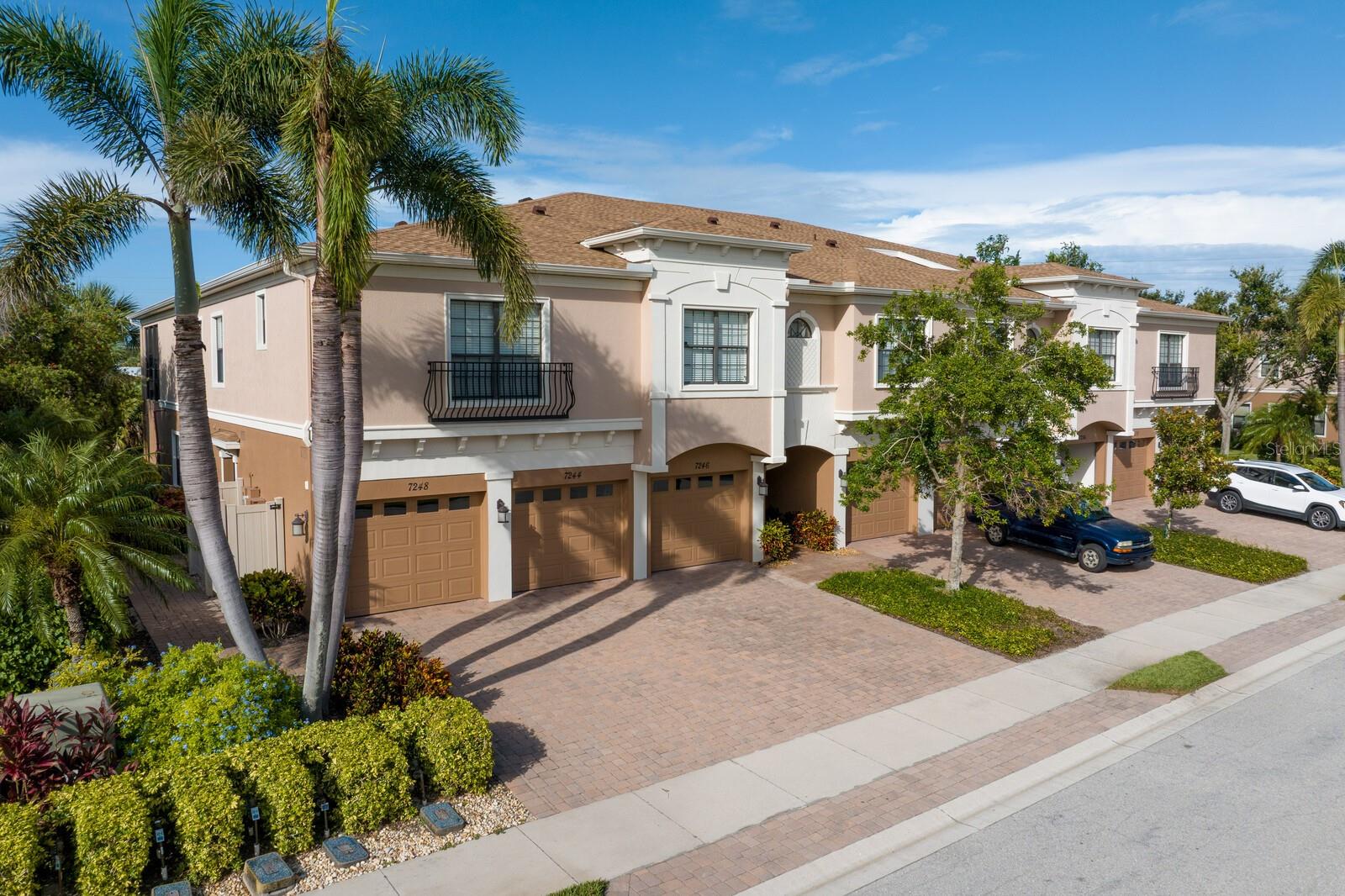 PALMA SOLA TRACE - Residential Lease