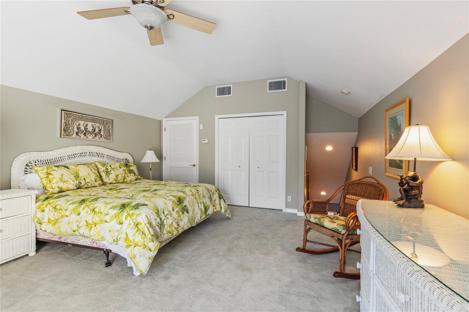 CYPRESS KNOLL - Residential