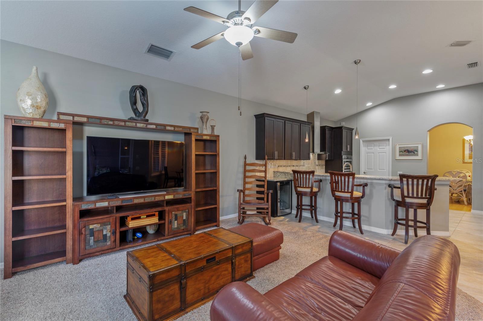 CYPRESS KNOLL - Residential