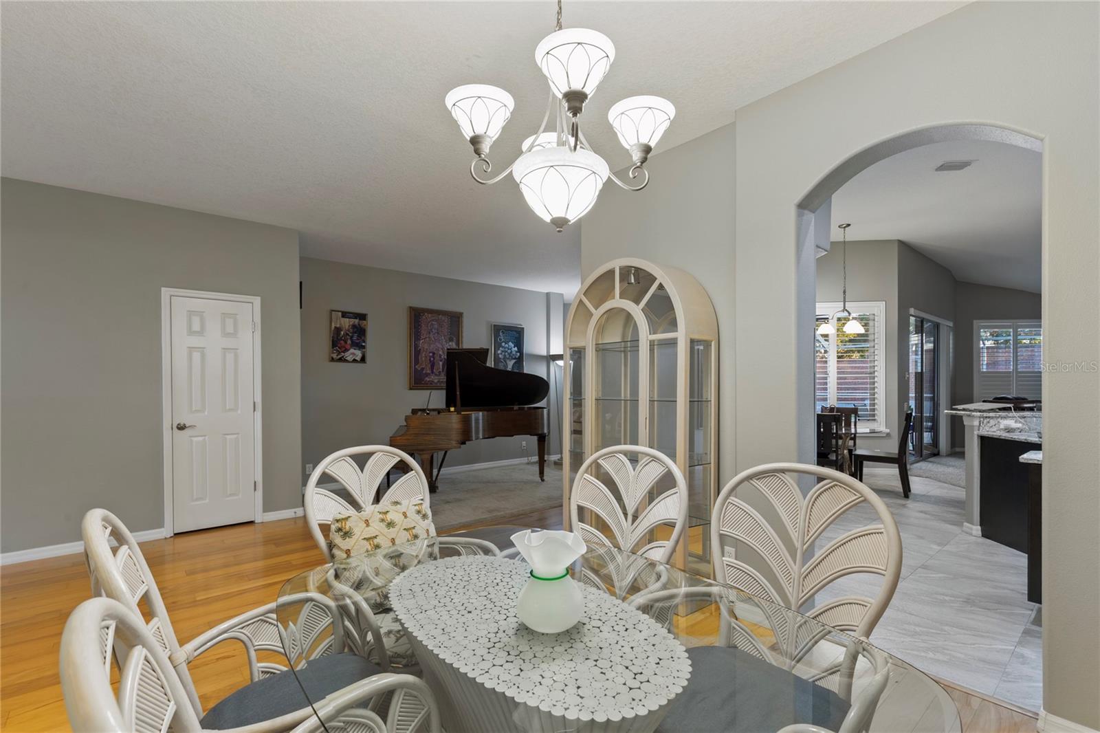 CYPRESS KNOLL - Residential