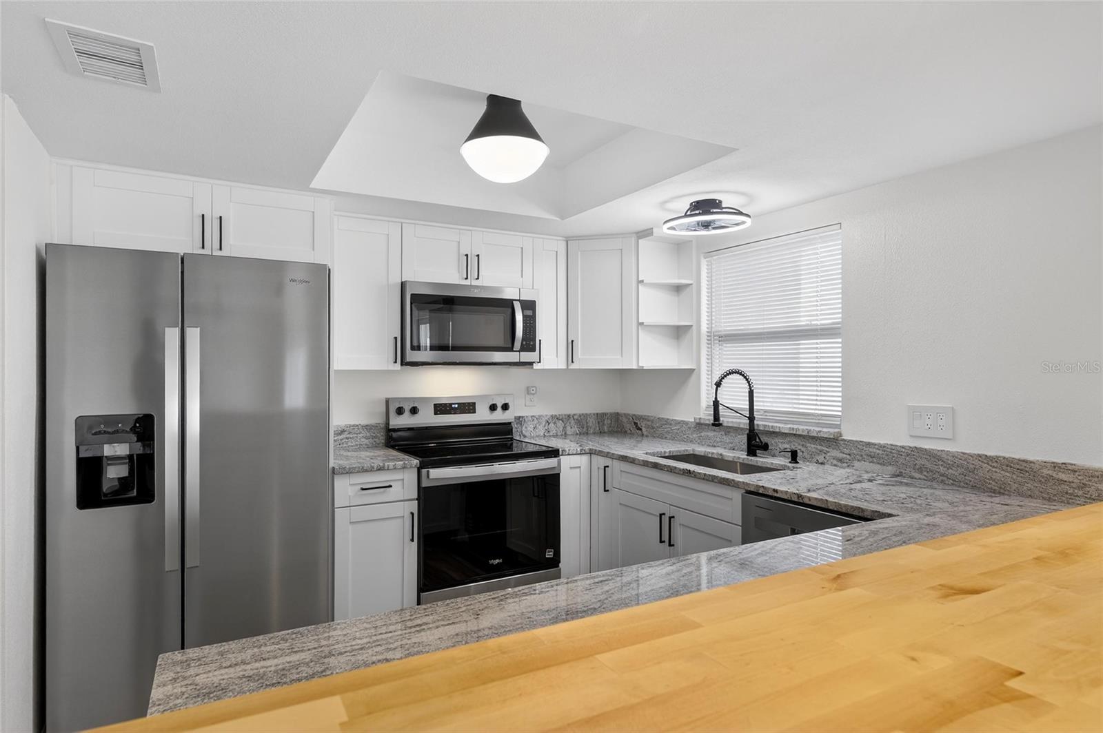 BAY POINTE CONDO - Residential