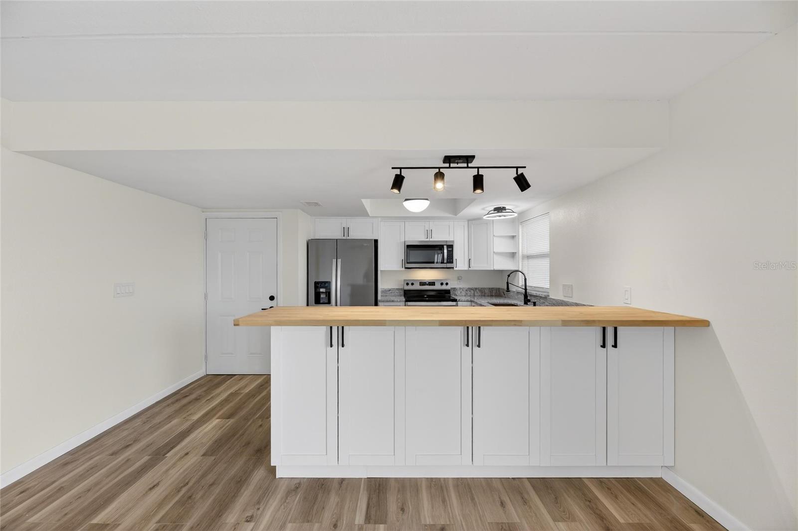 BAY POINTE CONDO - Residential