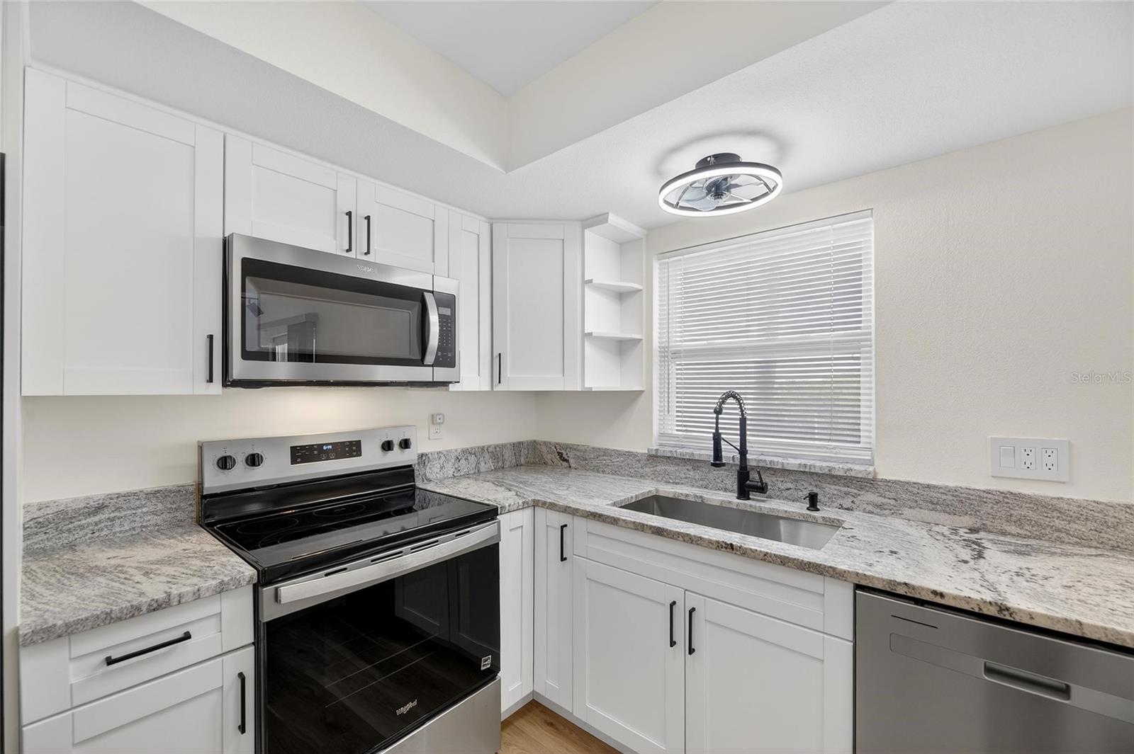 BAY POINTE CONDO - Residential