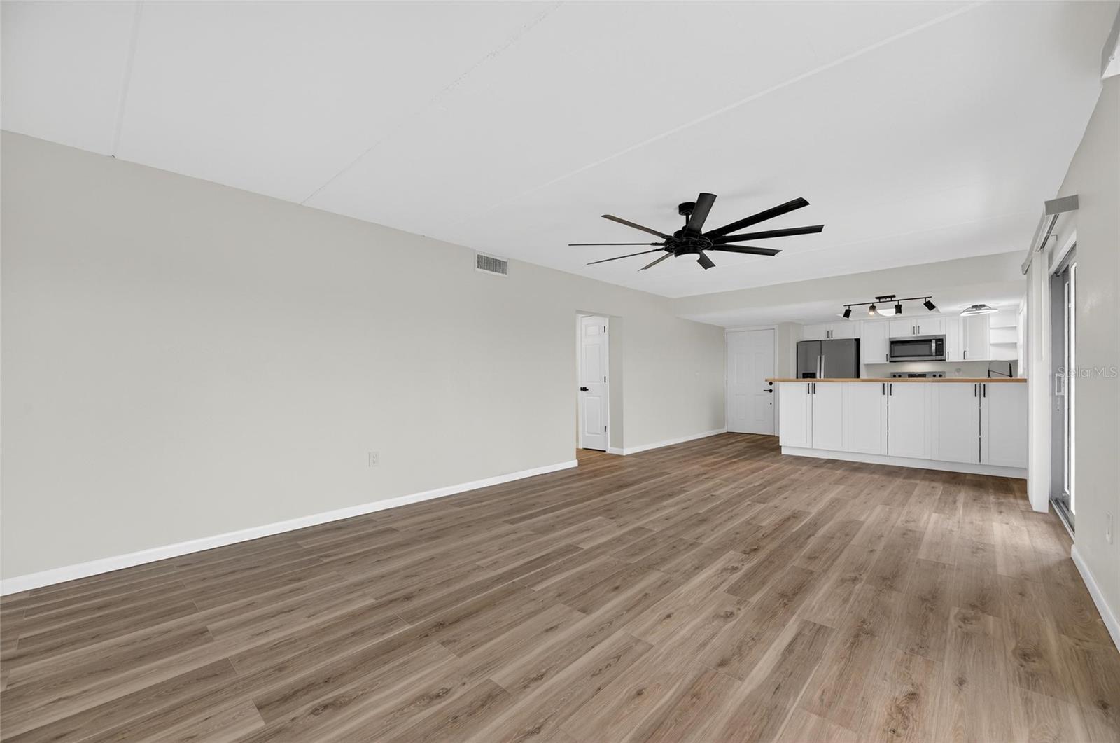 BAY POINTE CONDO - Residential