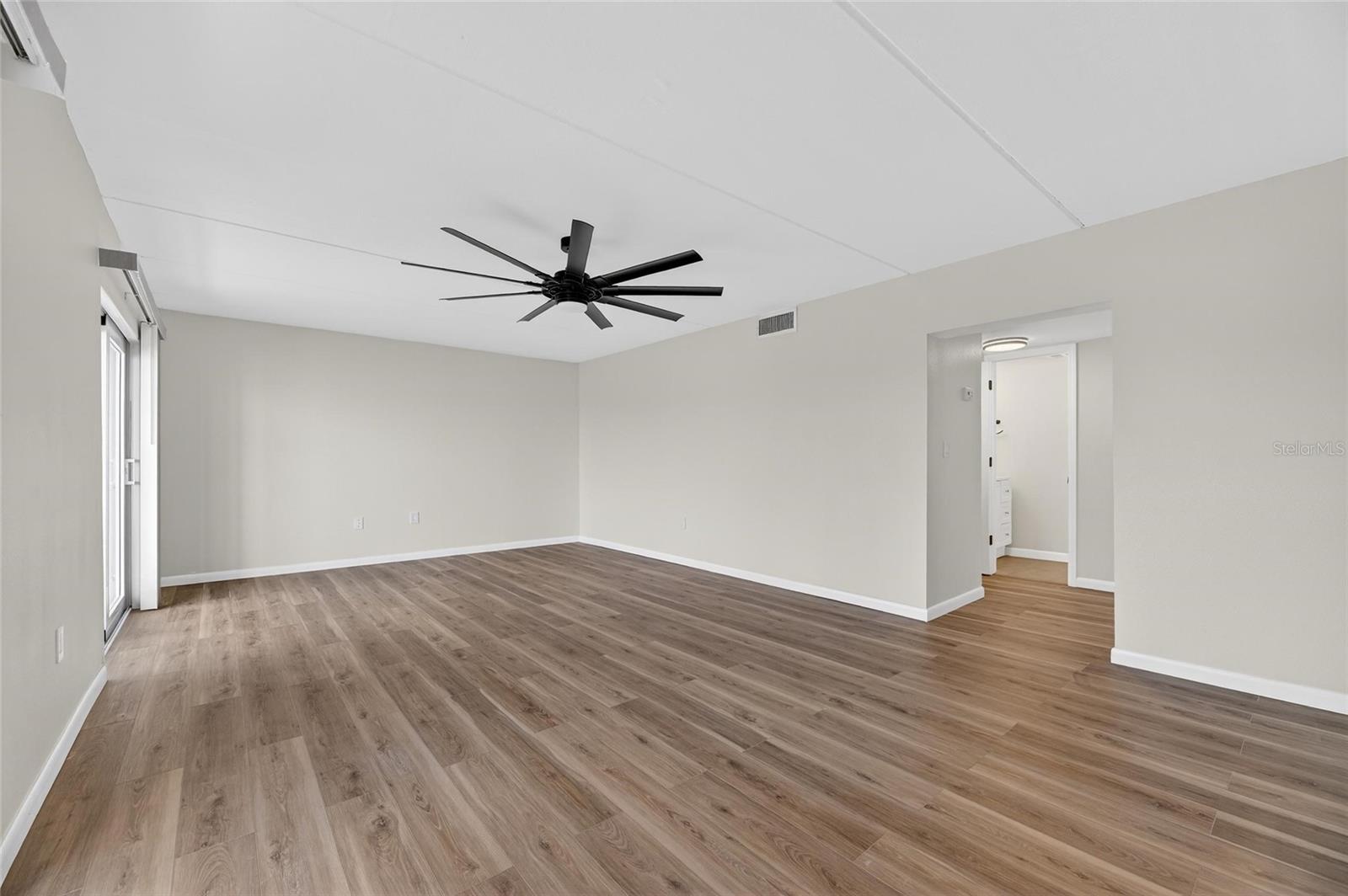 BAY POINTE CONDO - Residential