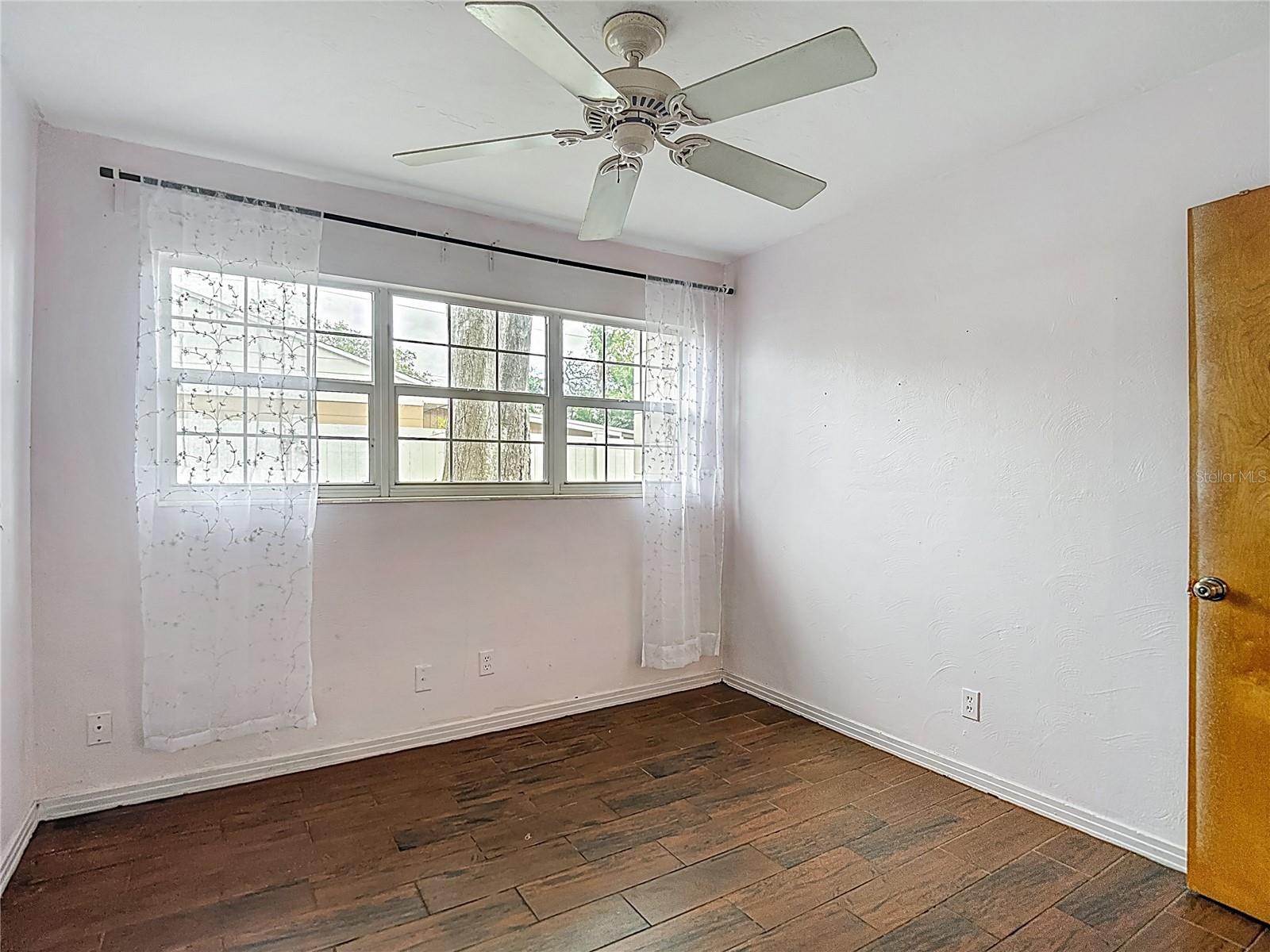 MEADOWS ESTATES - Residential