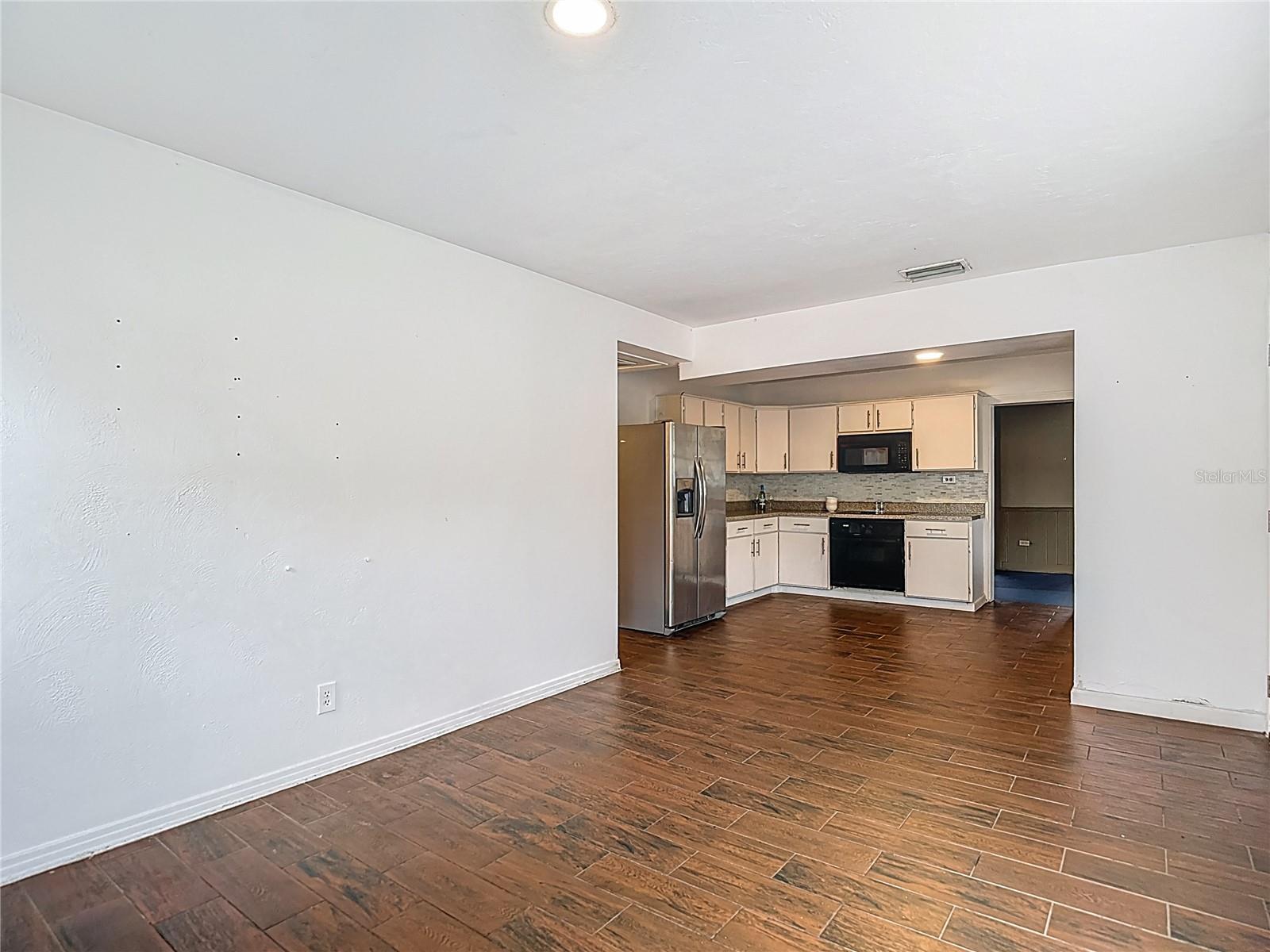 MEADOWS ESTATES - Residential