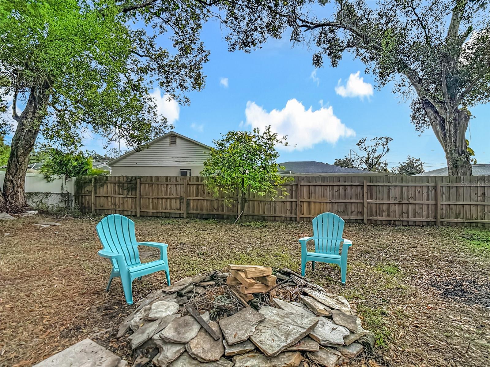 MEADOWS ESTATES - Residential