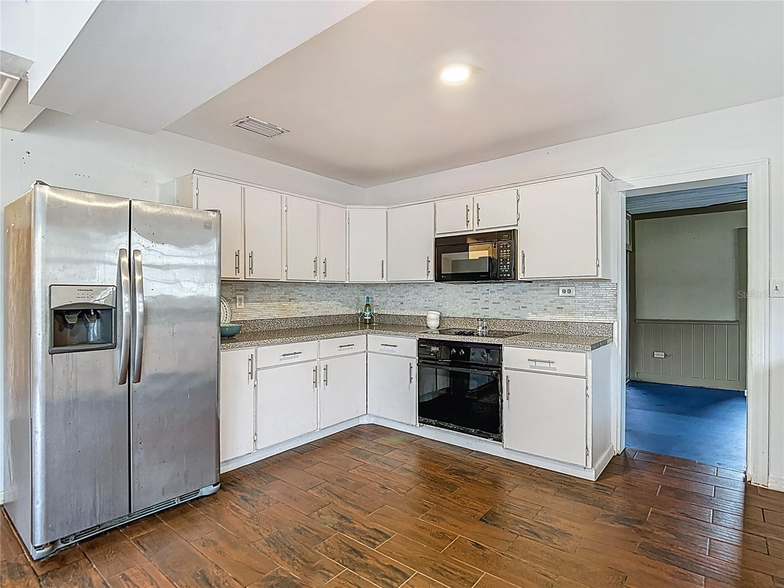 MEADOWS ESTATES - Residential