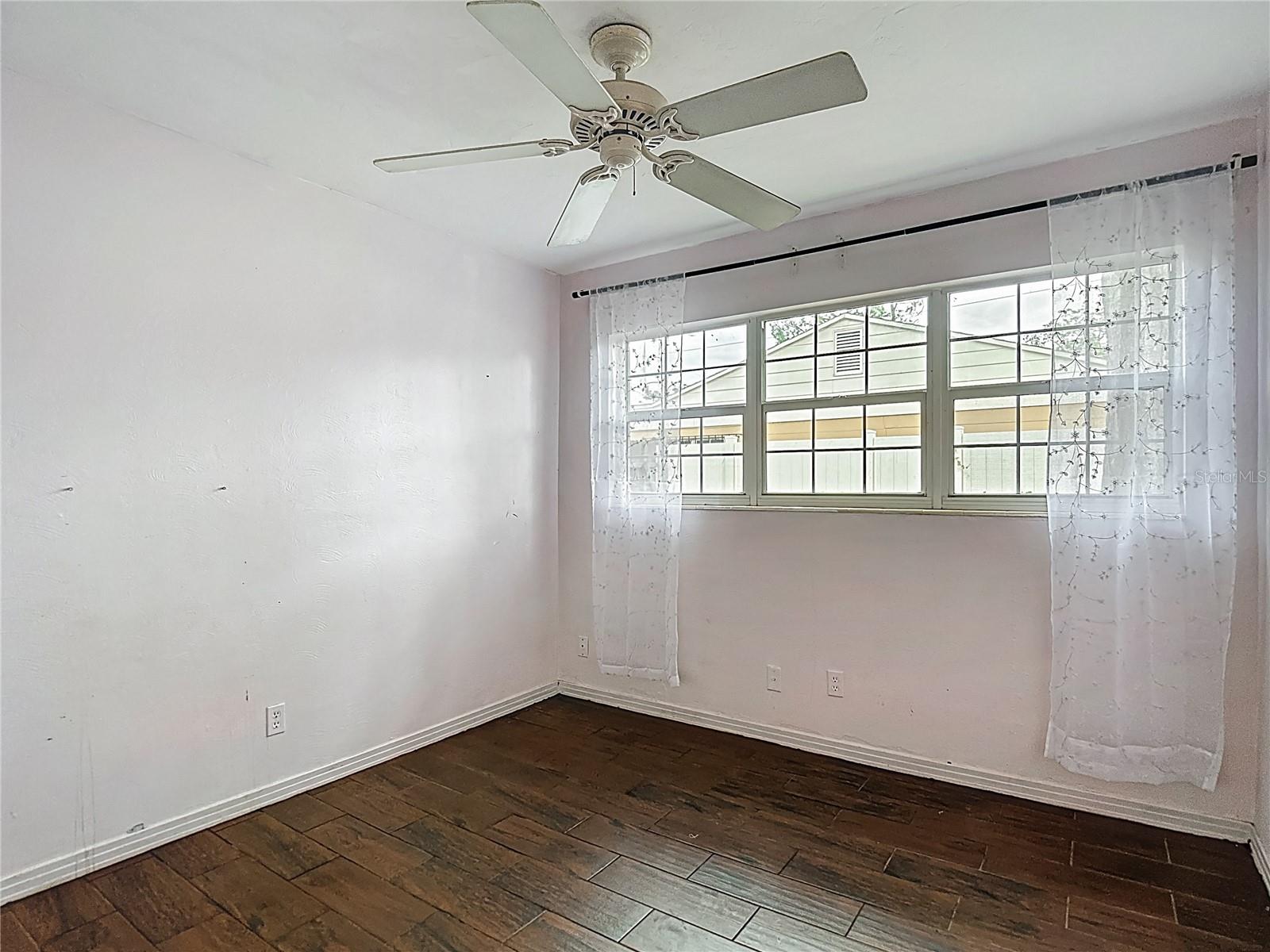 MEADOWS ESTATES - Residential