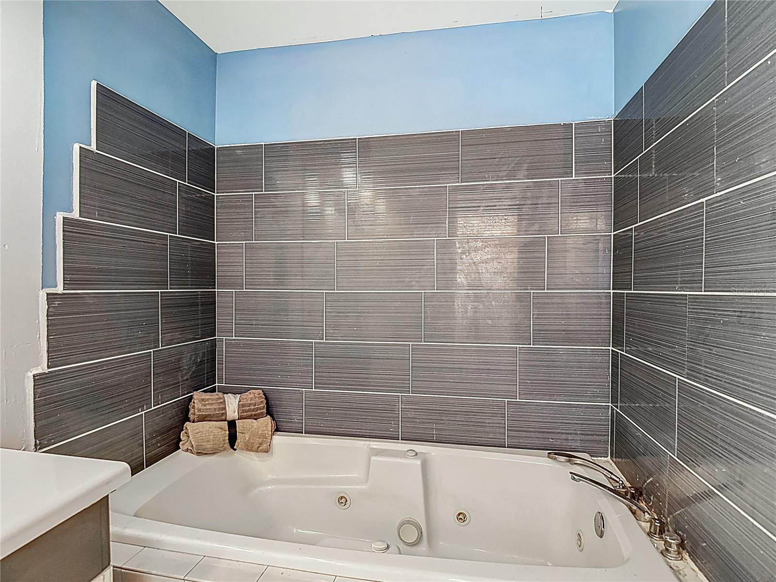 MEADOWS ESTATES - Residential