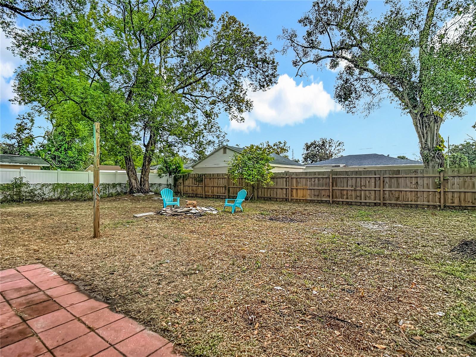 MEADOWS ESTATES - Residential