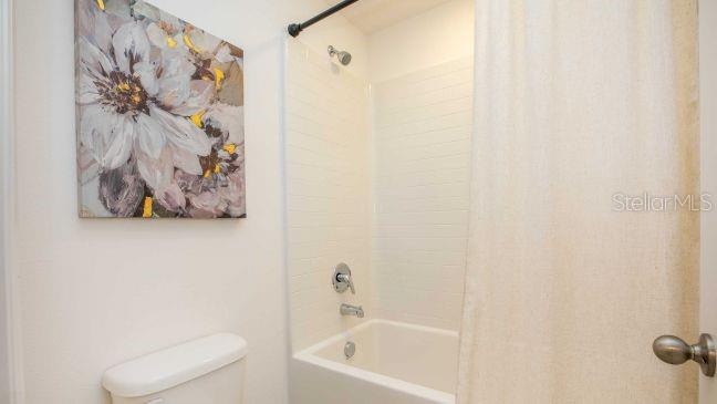 ONE COLLEGE PLACE - Residential