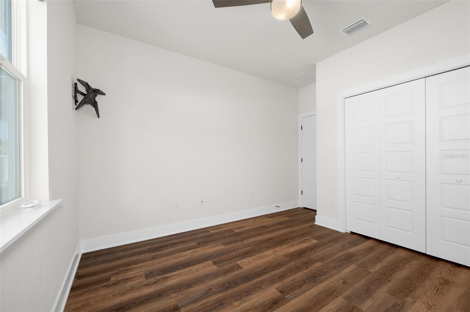 LAUREATE VILLAGE PH I UNIT I PB 37 PG 26 - Residential