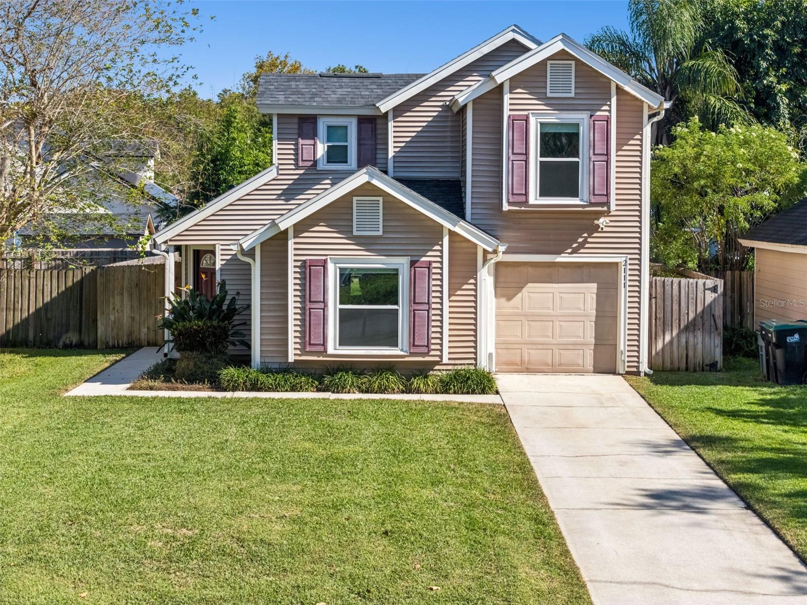 2111 CHURCHILL DOWNS CIRCLE