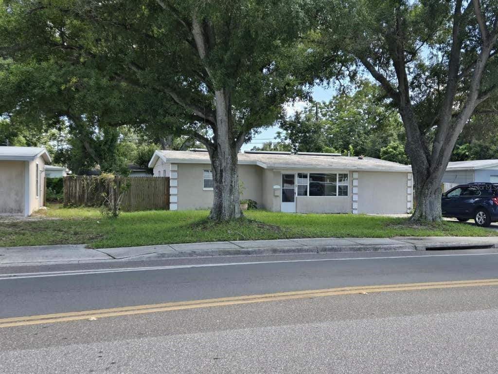 Photo of 5772 94th Avenue N, Pinellas Park, FL 33782 (MLS # O6435723)