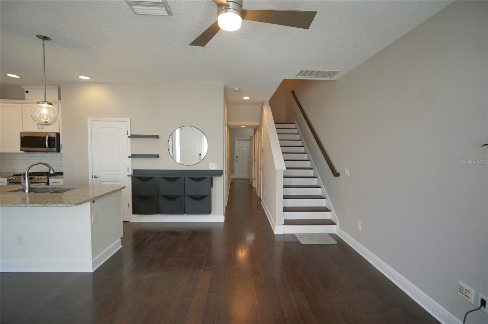 CENTRAL LIVING TWNHMS NORTH - Residential