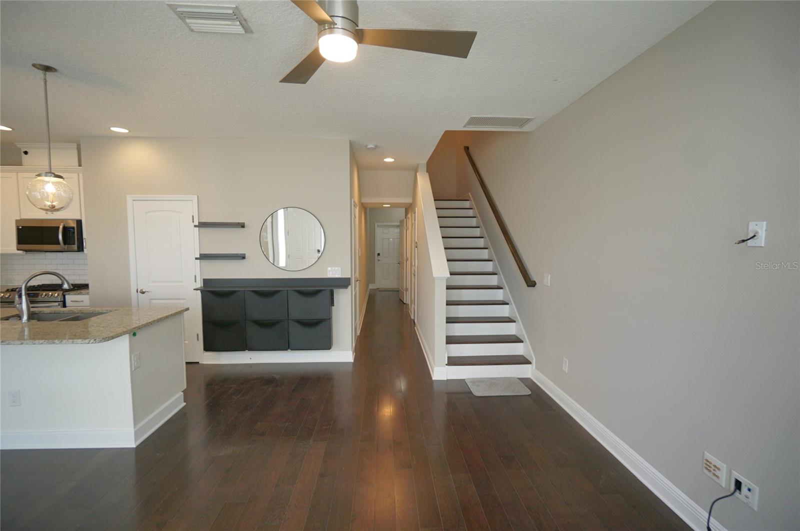 CENTRAL LIVING TWNHMS NORTH - Residential