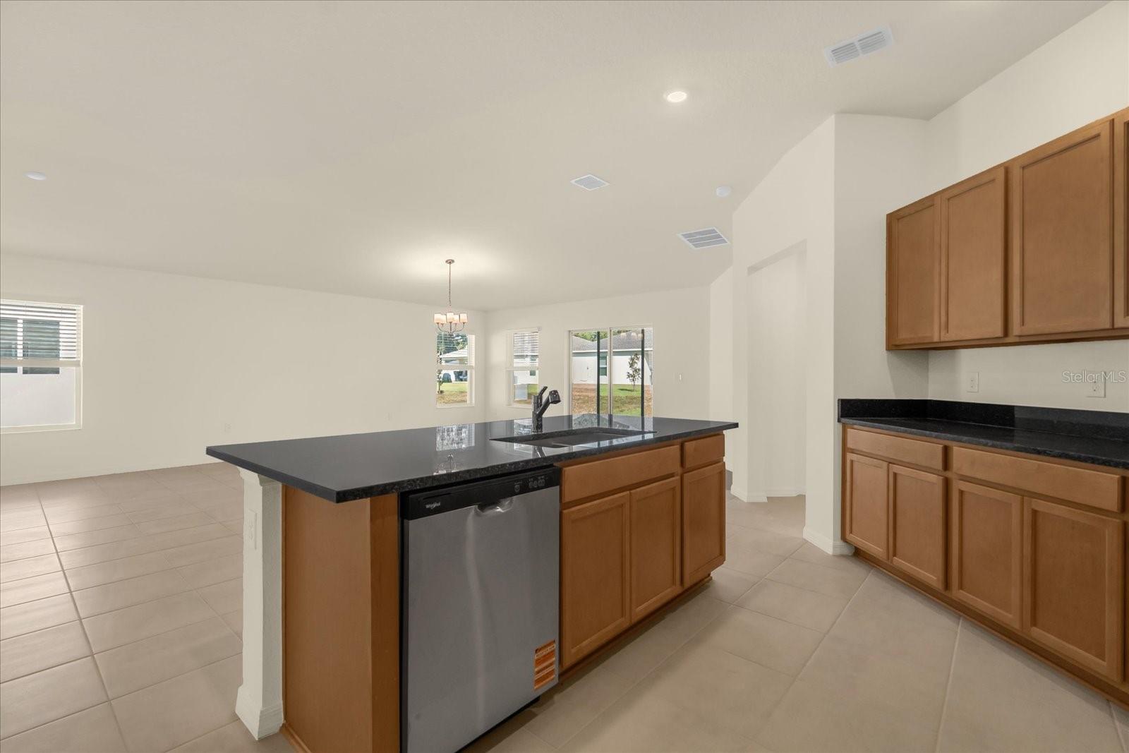 5589 CREEK HAVEN WAY