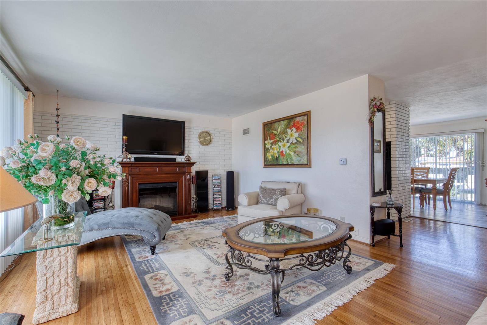 AQUA VISTA CIRCLES - Residential