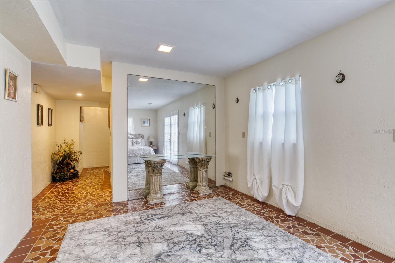 AQUA VISTA CIRCLES - Residential