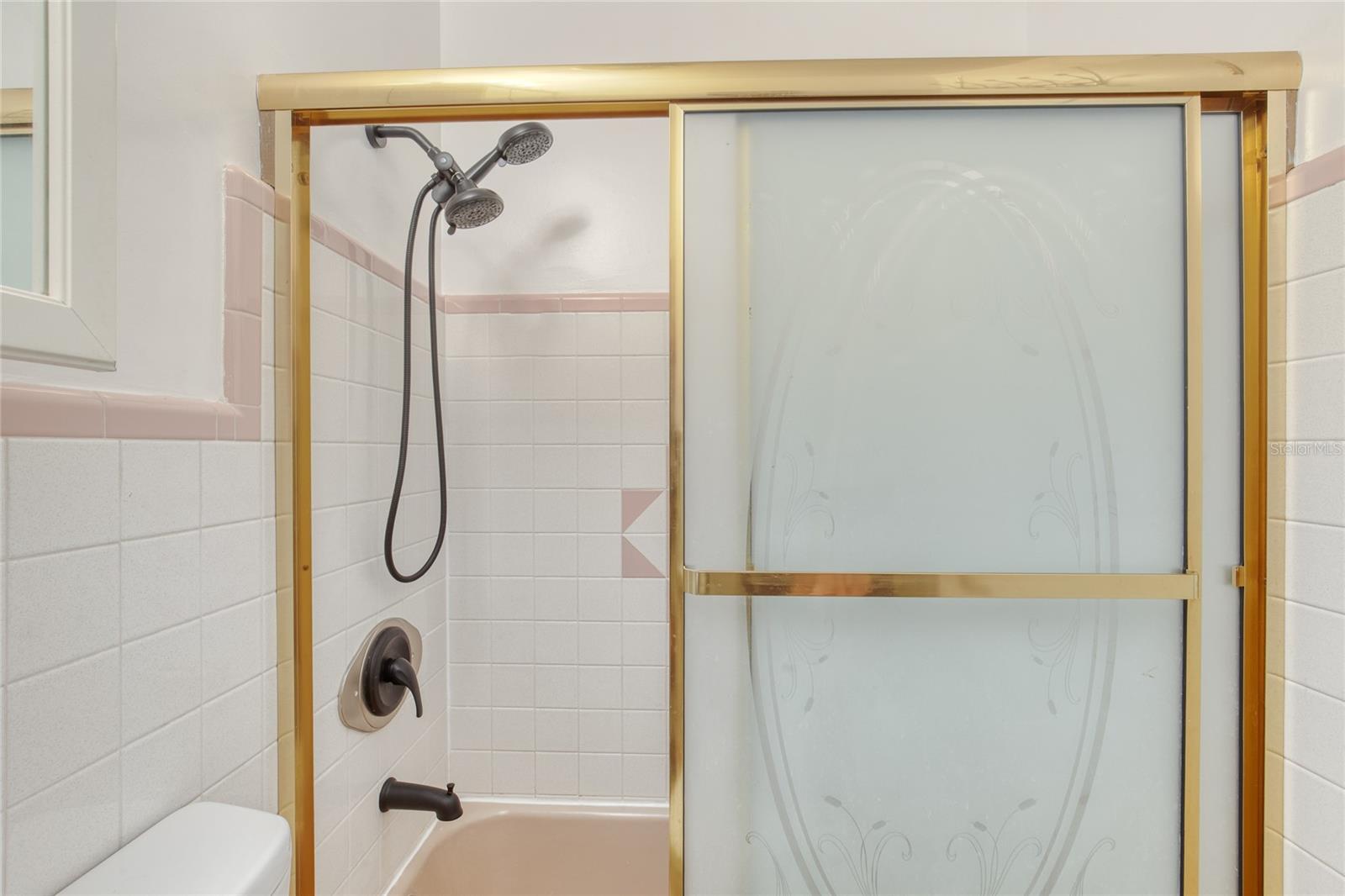 AQUA VISTA CIRCLES - Residential