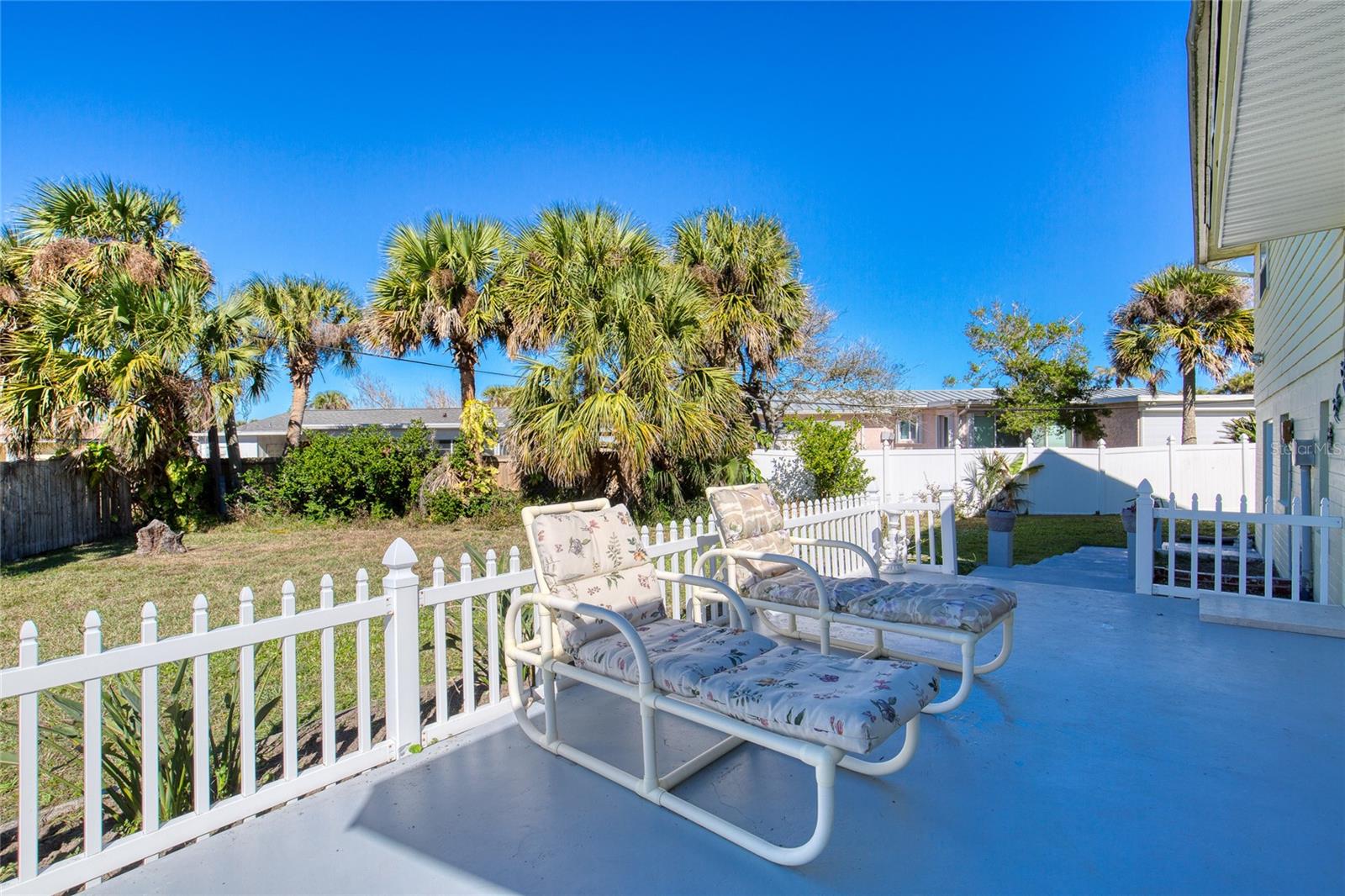 AQUA VISTA CIRCLES - Residential