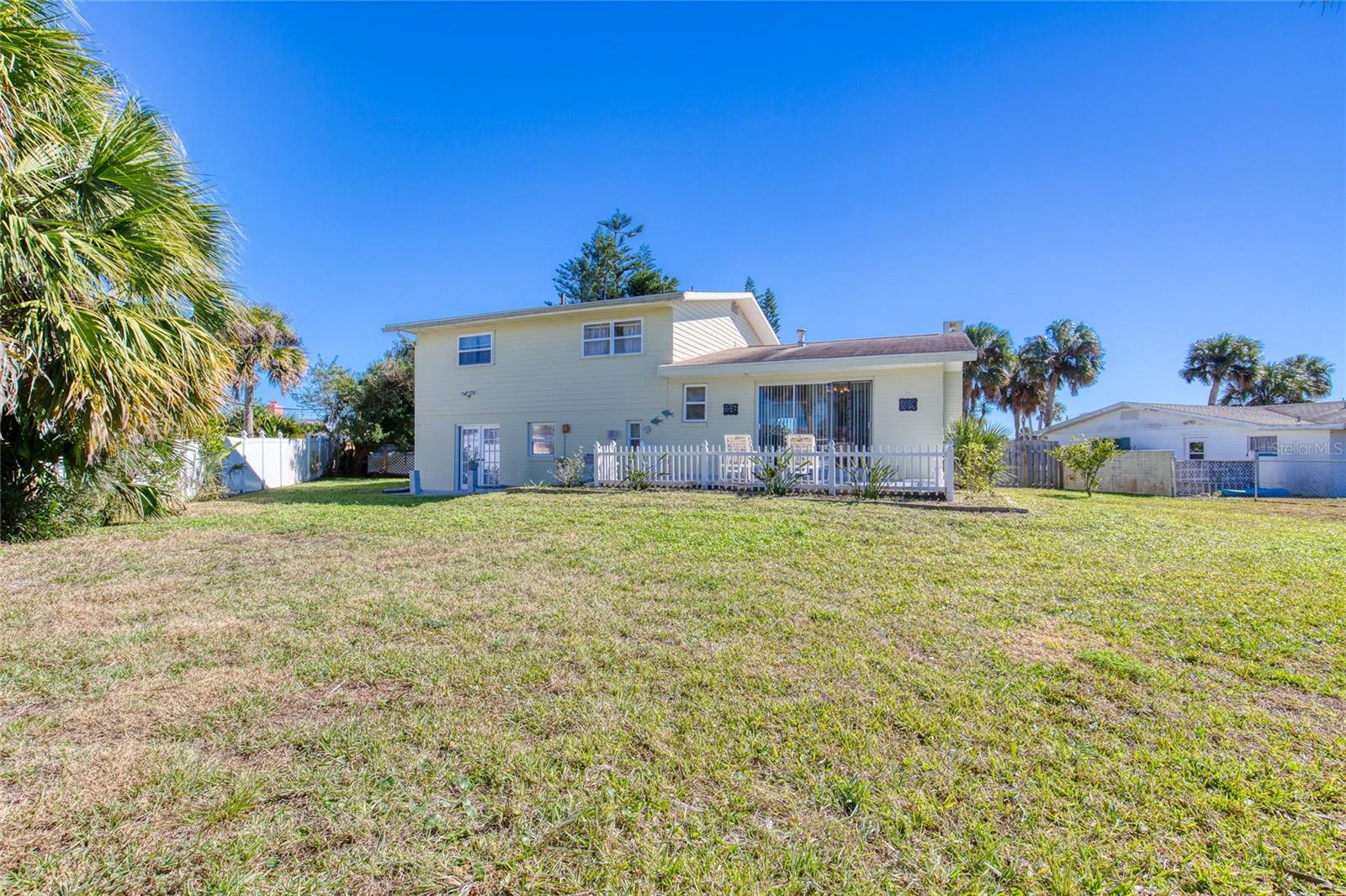 AQUA VISTA CIRCLES - Residential