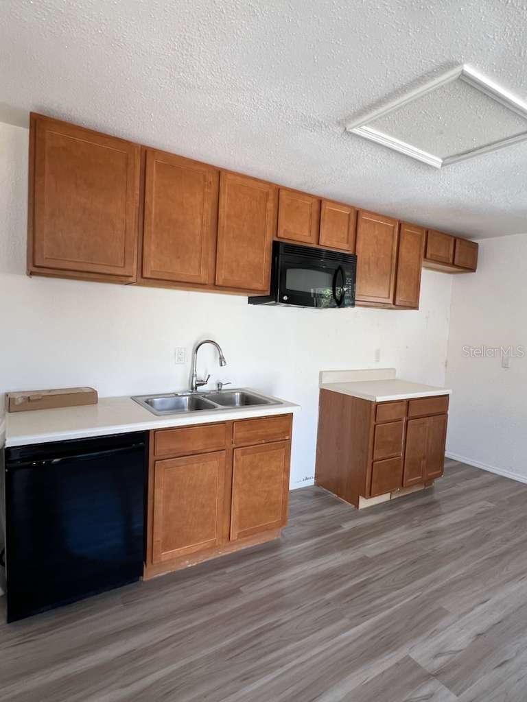 ELBERT ACRES - Residential Lease