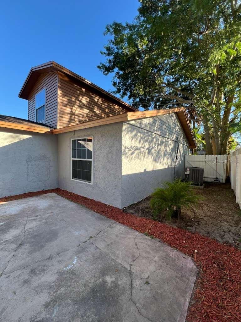 ELBERT ACRES - Residential Lease