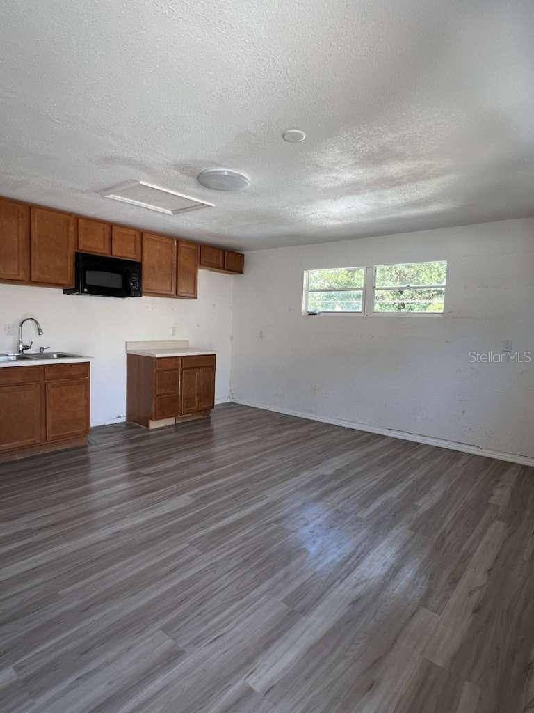 ELBERT ACRES - Residential Lease