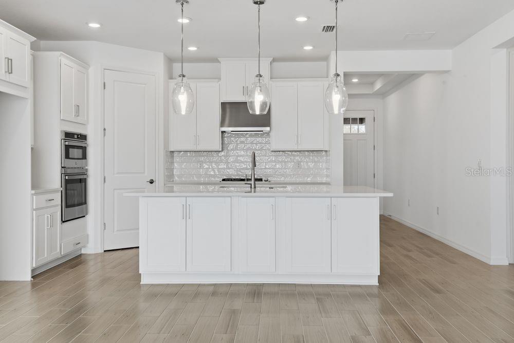 574 MOON SHELL CIRCLE