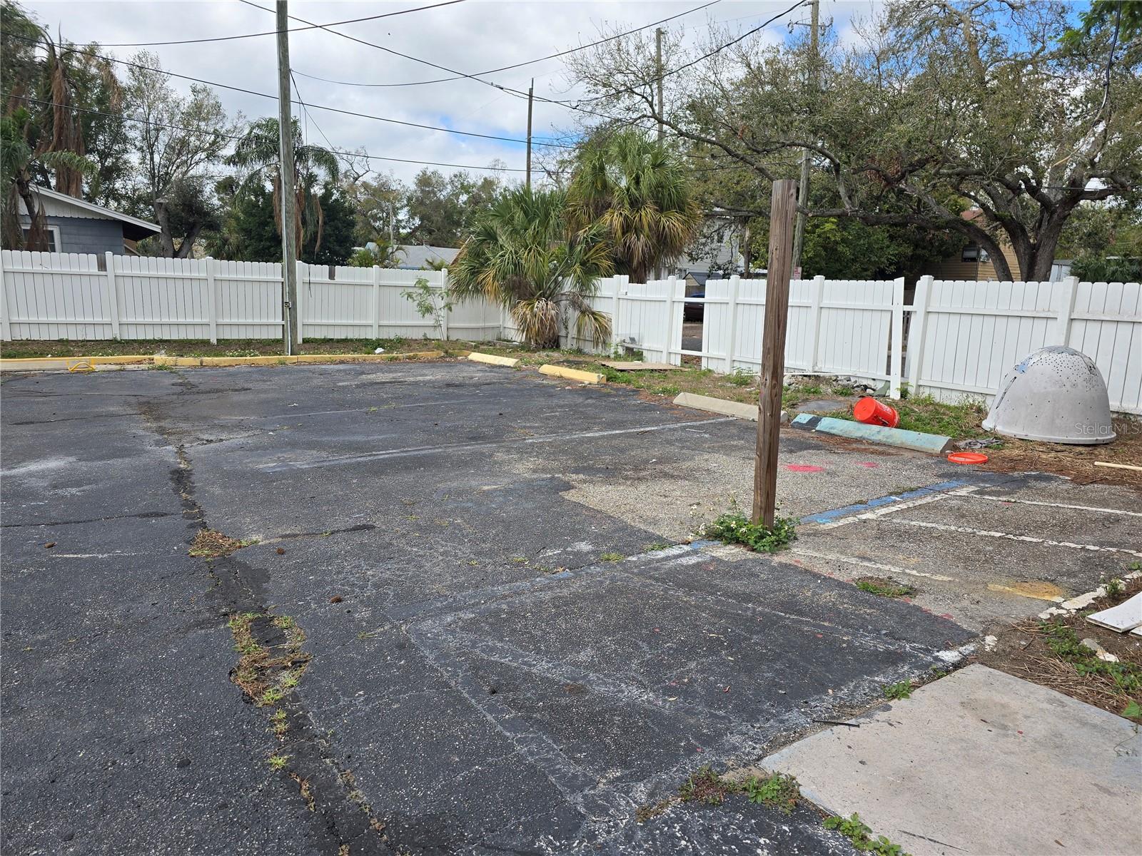 10th & DR MARTIN LUTHER KING JR STREET S