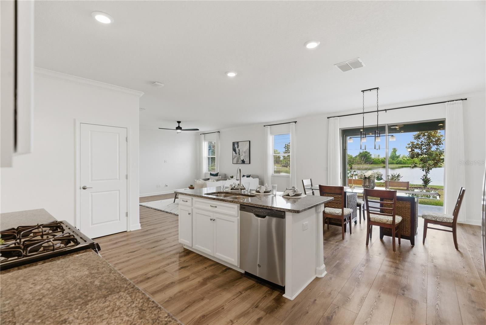 CONNERTON - Residential
