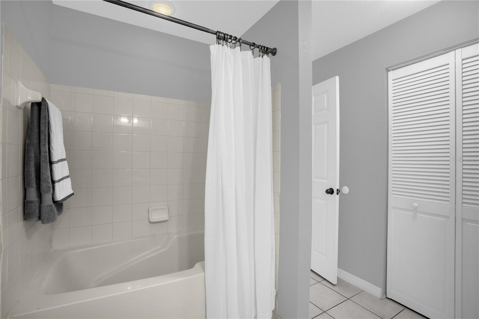 AZUR/METROWEST - Residential