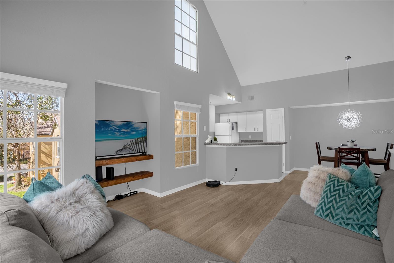 AZUR/METROWEST - Residential