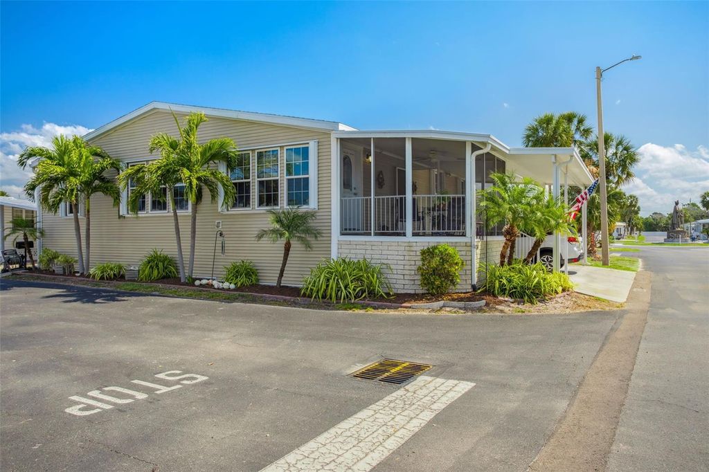 Photo of 4851 W Gandy Boulevard #B09L23, Tampa, FL 33611 (MLS # TB8371428)