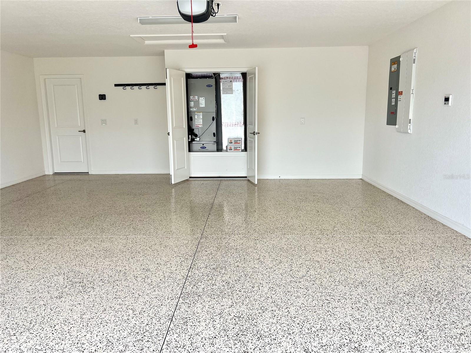 WEST LAKE UN 70 - Residential Lease