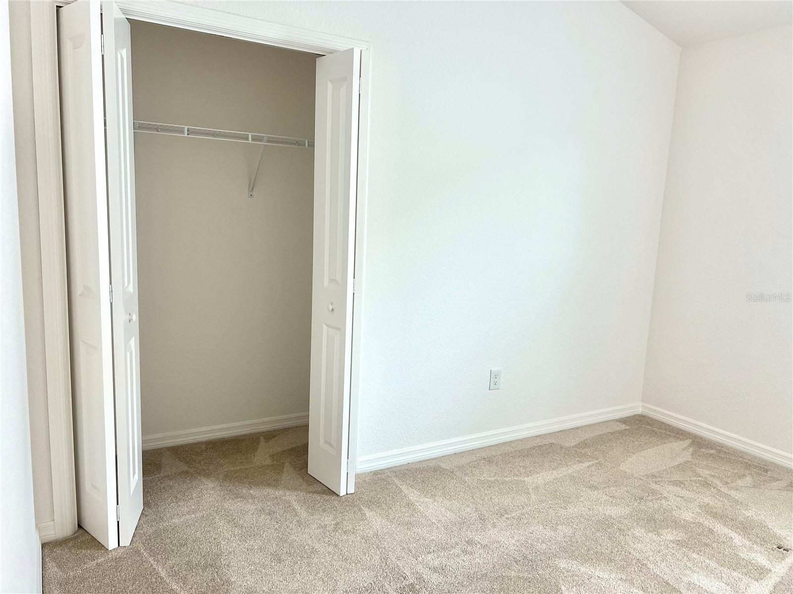 WEST LAKE UN 70 - Residential Lease