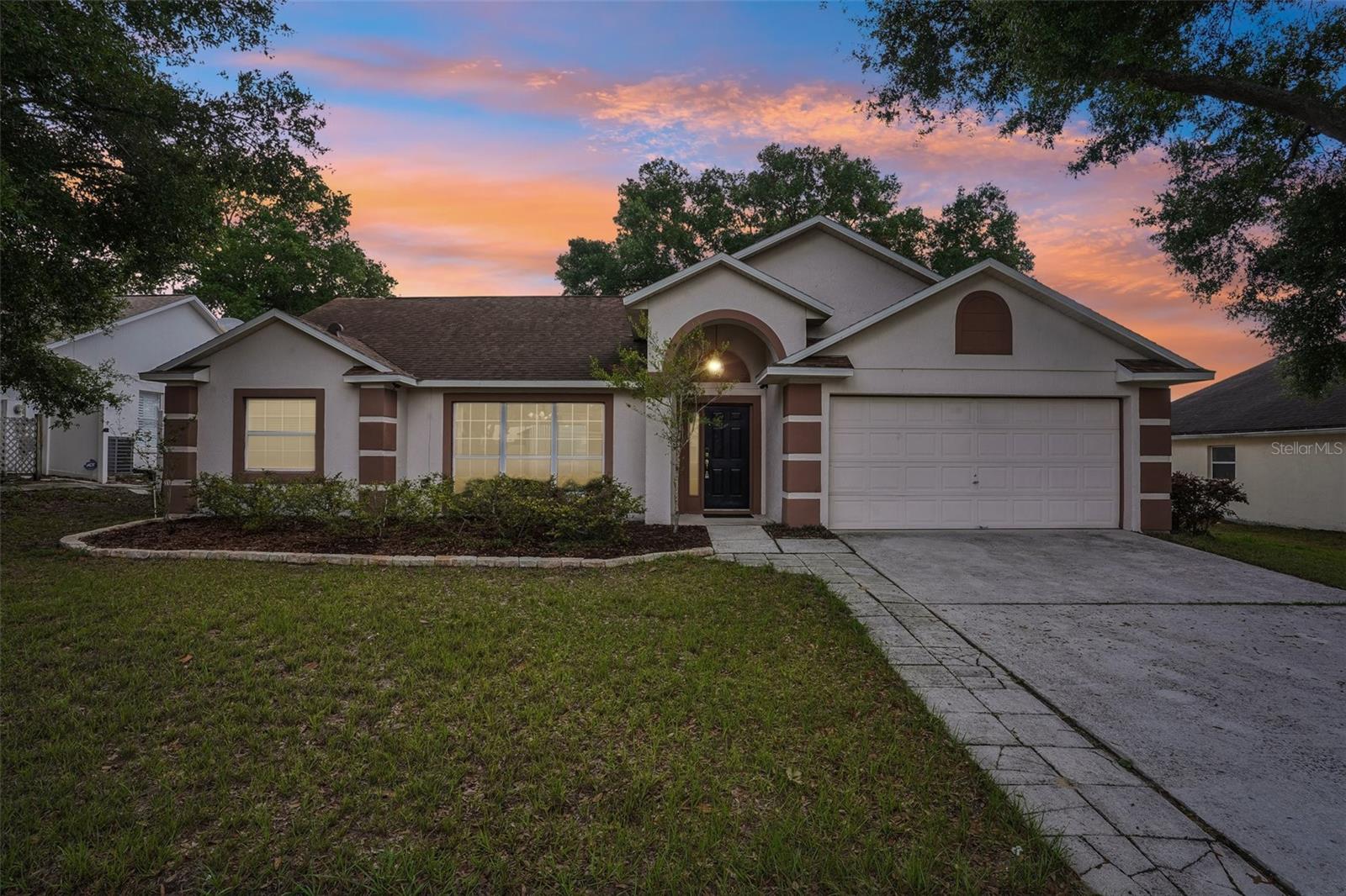 2596 ALCLOBE CIRCLE