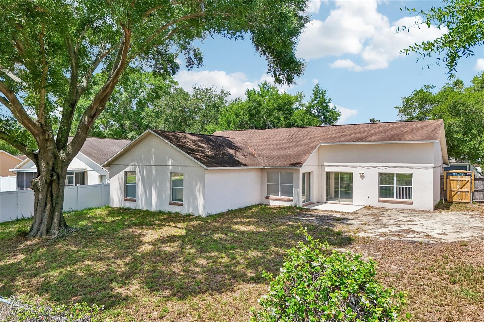 2596 ALCLOBE CIRCLE