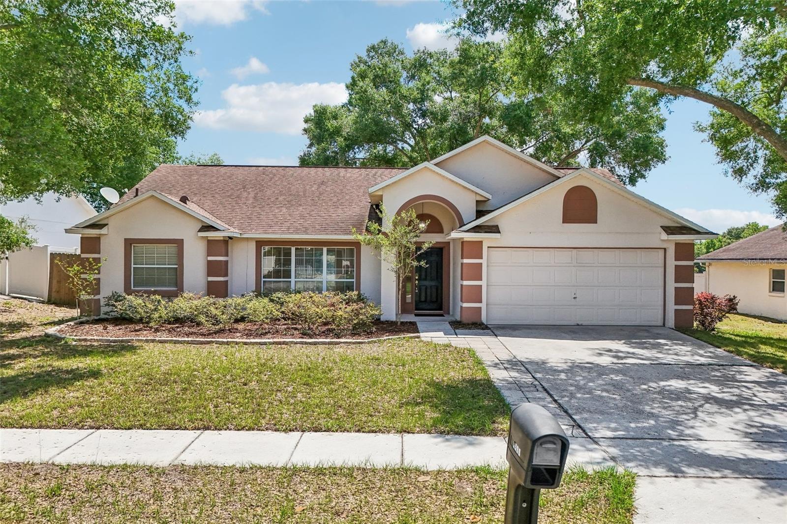 2596 ALCLOBE CIRCLE