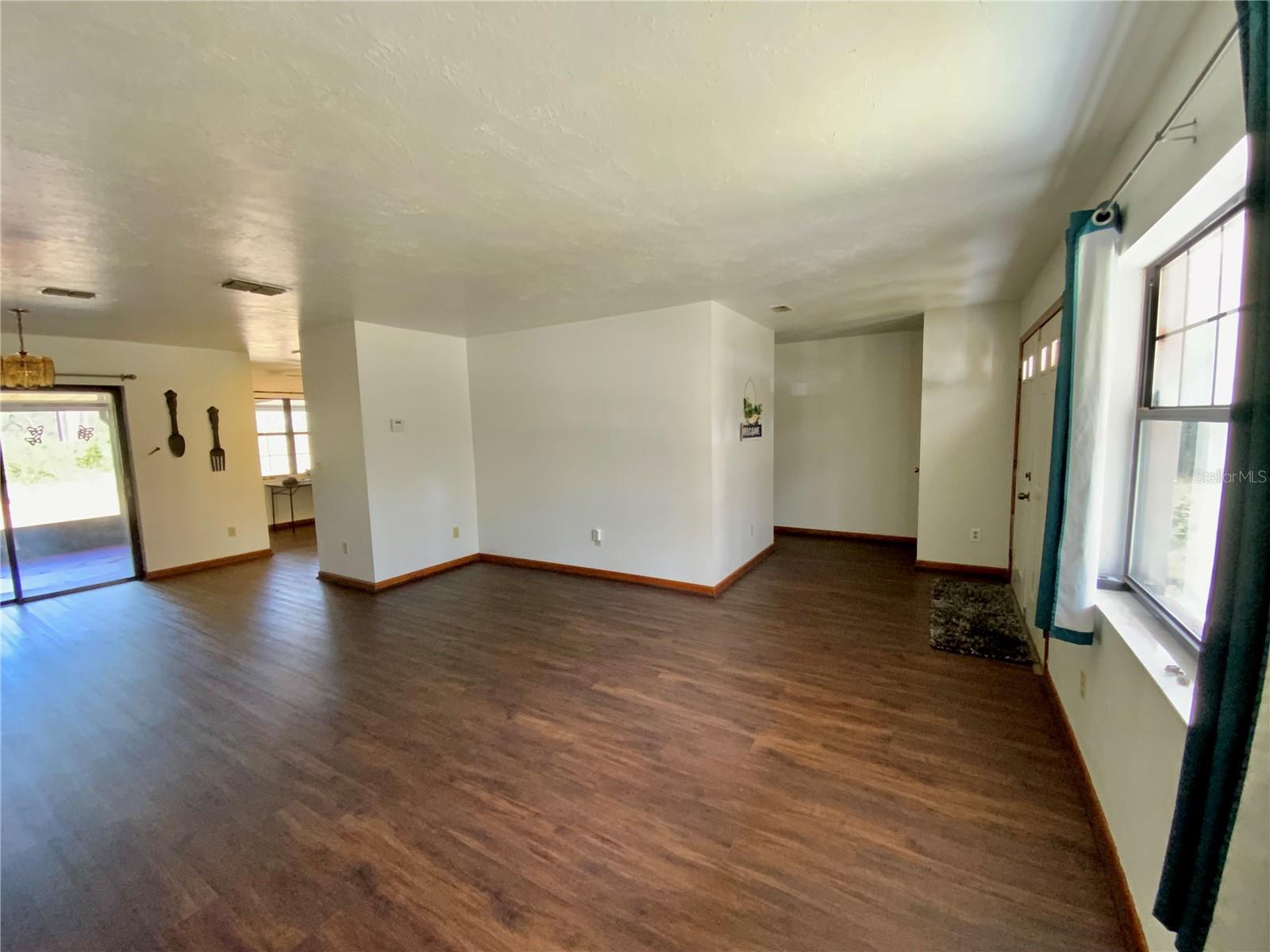 RAINBOW LAKES ESTATES - Residential