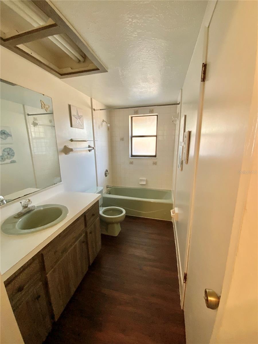 RAINBOW LAKES ESTATES - Residential