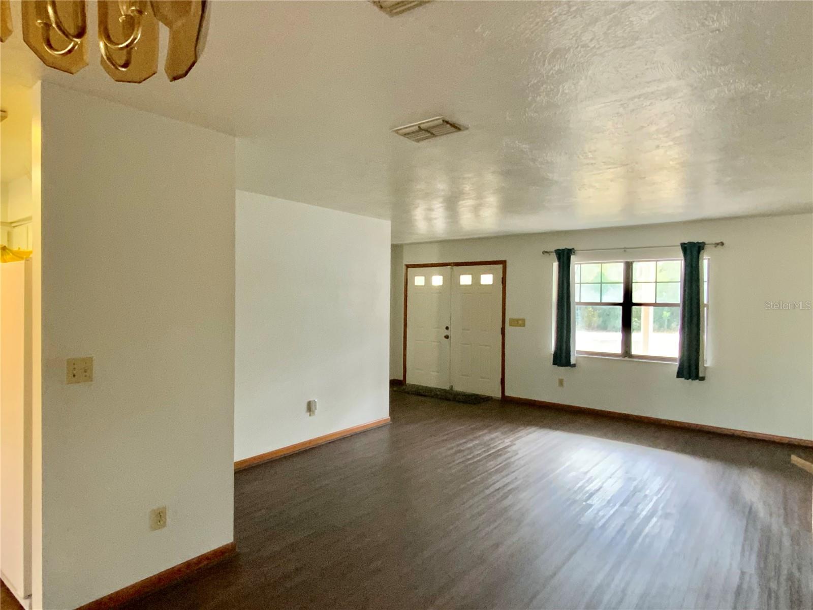 RAINBOW LAKES ESTATES - Residential