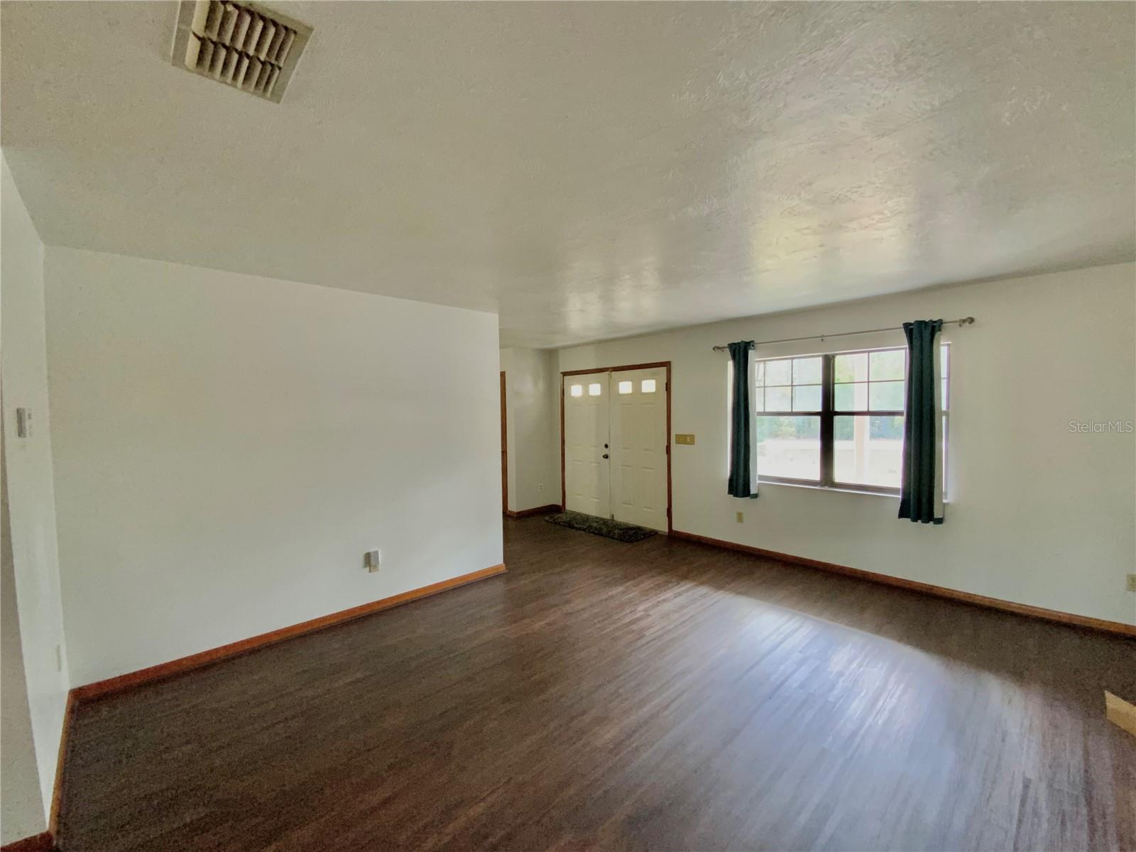 RAINBOW LAKES ESTATES - Residential